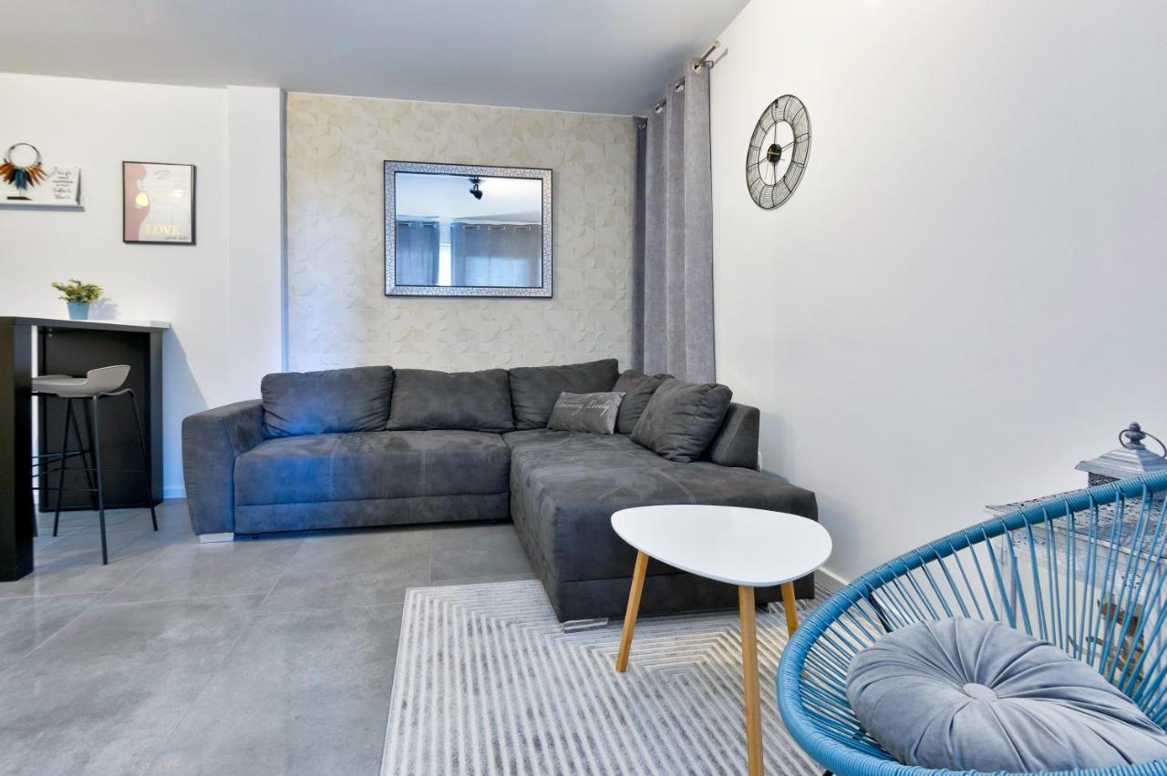 Relax Apartments Novalja Eksteriør bilde