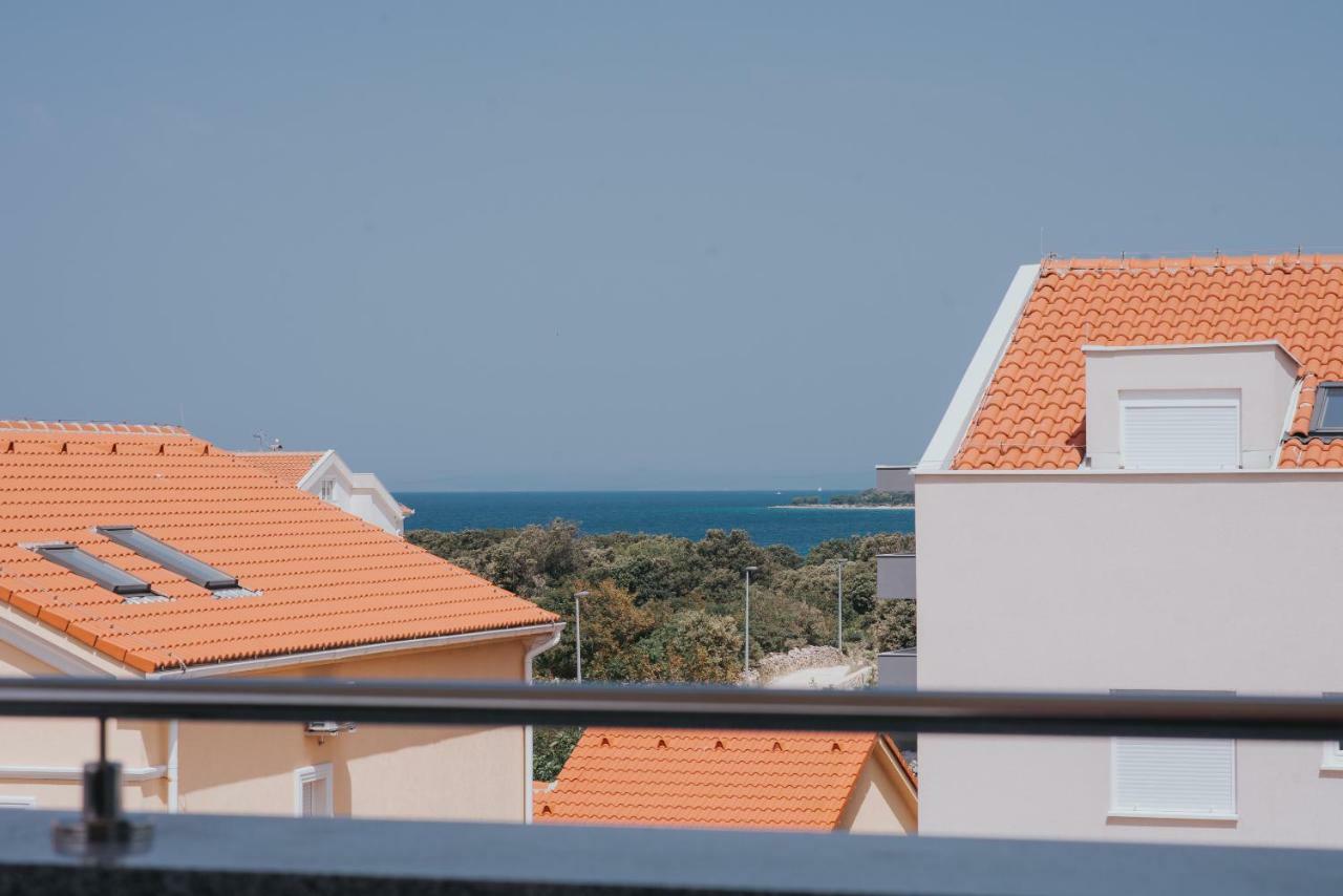 Relax Apartments Novalja Eksteriør bilde